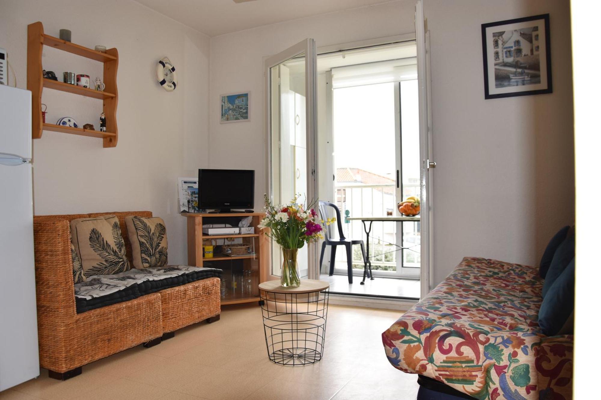 Appartement 1 Chambre, Avec Loggia Et Vue Sur Le Port Olona La Chaume Exterior photo